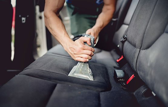 Nettoyage des Sièges de Voiture : Pourquoi un Nettoyage Professionnel est Important